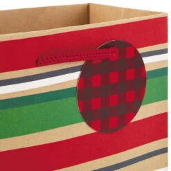 Hallmark Assorted Rustic Designs 8-Pack Small, Medium And Large Christmas Gift Bags -Hallmark Assorted Small Large Rustic Christmas Gift Bags 5XGB4894 06