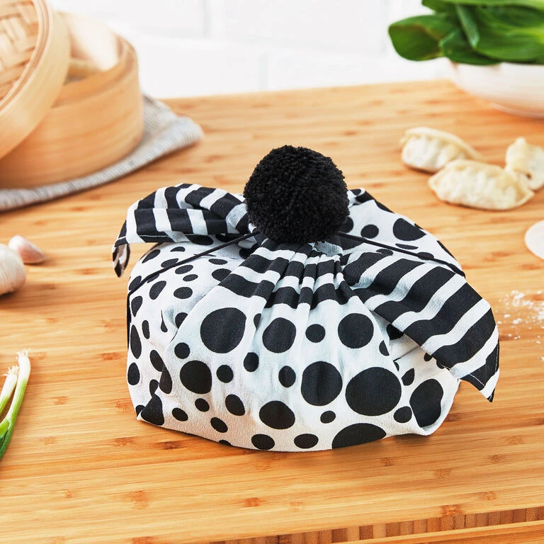 Hallmark 26" Black-and-White Fabric Gift Wrap With Elastic Band 2 Hallmark 26" Black-and-White Fabric Gift Wrap With Elastic Band - Image 2